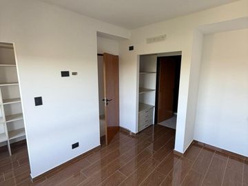 VENTA DEPARTAMENTO 3 AMBIENTES EN LINIERS SEMIPISO
