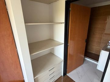 VENTA DEPARTAMENTO 3 AMBIENTES EN LINIERS SEMIPISO