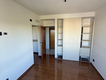 VENTA DEPARTAMENTO 3 AMBIENTES EN LINIERS SEMIPISO