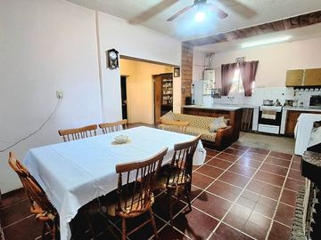 CASA 3 AMB VENTA TORTUGUITAS TERRENO 20 x 28 MTS
