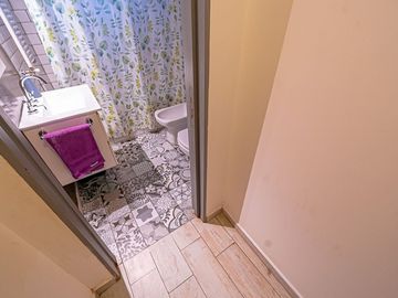 CASA 5 AMBIENTES VENTA HAEDO CON PARQUE Y PILETA