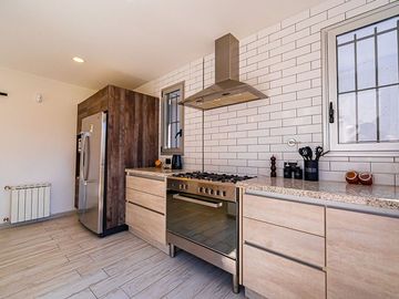 CASA 5 AMBIENTES VENTA HAEDO CON PARQUE Y PILETA