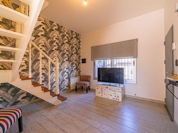 CASA 5 AMBIENTES VENTA HAEDO CON PARQUE Y PILETA