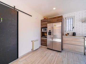 CASA 5 AMBIENTES VENTA HAEDO CON PARQUE Y PILETA