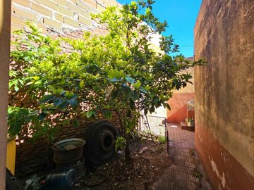 Casa 3 ambientes VENTA Gerly AVELLANEDA c terraza
