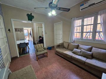 Casa 3 ambientes VENTA Gerly AVELLANEDA c terraza