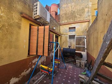 Casa 3 ambientes VENTA Gerly AVELLANEDA c terraza