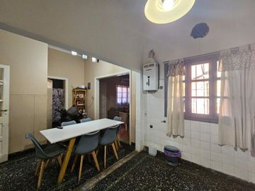 Casa 3 ambientes VENTA Gerly AVELLANEDA c terraza