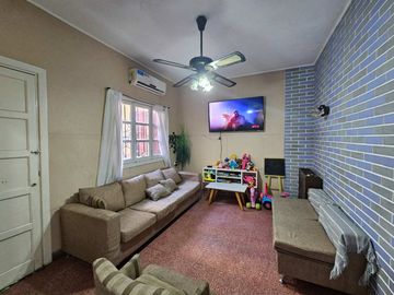 Casa 3 ambientes VENTA Gerly AVELLANEDA c terraza