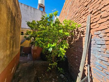 Casa 3 ambientes VENTA Gerly AVELLANEDA c terraza