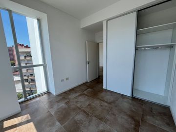 DEPARTAMENTO EN VENTA CON BALCON Y COCHERA