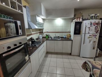 VENTA DEPARTAMENTO PASILLO NO PH 2 DORMITORIOS