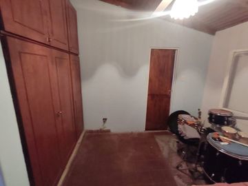 VENTA DEPARTAMENTO PASILLO NO PH 2 DORMITORIOS