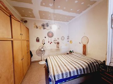 VENTA CASA 3 DORM A RECICLAR ALTO ALBERDI CERCA AV