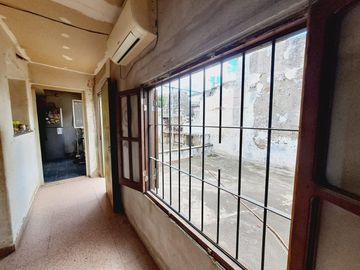 VENTA CASA 3 DORM A RECICLAR ALTO ALBERDI CERCA AV