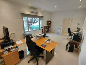 Exclusiva casa en venta - Las Casuarinas del Pilar