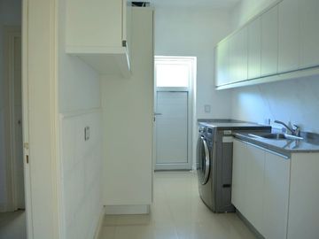 Exclusiva casa en venta - Las Casuarinas del Pilar