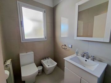 Exclusiva casa en venta - Las Casuarinas del Pilar