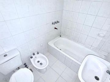 VENTA DEPTO 3 AMB COCHERA FIJA DESC  AVELLANEDA