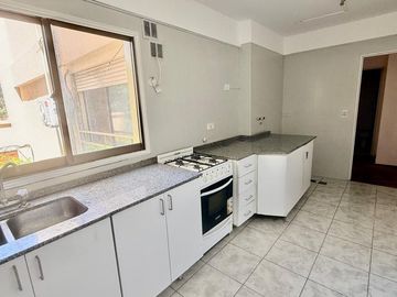 VENTA DEPTO 3 AMB COCHERA FIJA DESC  AVELLANEDA