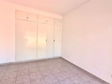 VENTA DEPTO 3 AMB COCHERA FIJA DESC  AVELLANEDA