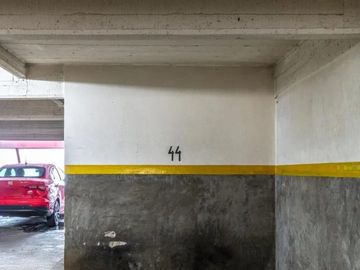 Venta Cochera cubierta Palermo Seguridad 24 hs