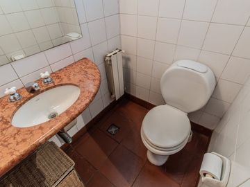 VENTA CASA 6 AMB PARQUE CHACABUCO JARDIN Y TERRAZA