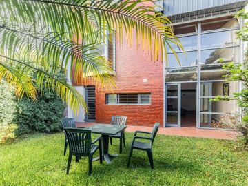 VENTA CASA 6 AMB PARQUE CHACABUCO JARDIN Y TERRAZA