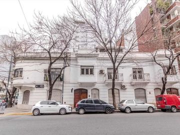Gran PH tipo casa  en Venta -Caballito -Apto Prof.