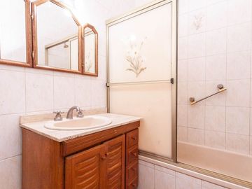 VENTA CASA 3 AMB PATIO COCHERA TERRAZA LANUS ESTE