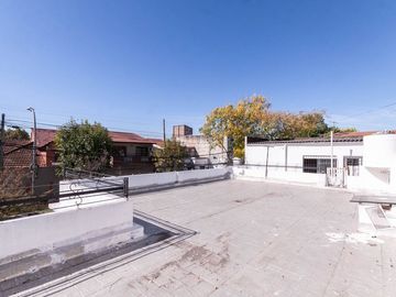 VENTA CASA 3 AMB PATIO COCHERA TERRAZA LANUS ESTE