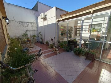 Venta Casa con terreno Bernal Wilde