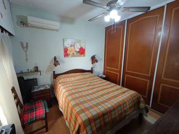 Venta Casa con terreno Bernal Wilde