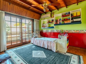 VENTA CASA 6 AMB EN VERSALLES C/ PILETA Y GARAGE