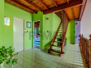VENTA CASA 6 AMB EN VERSALLES C/ PILETA Y GARAGE