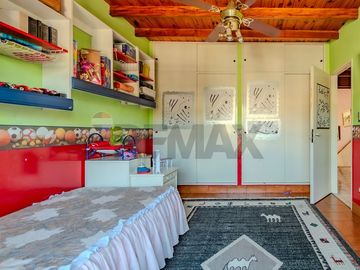 VENTA CASA 6 AMB EN VERSALLES C/ PILETA Y GARAGE