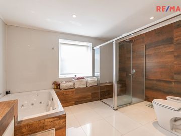 VENTA CASA 5 AMB CON PILETA VILLA DEL PARQUE