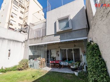 VENTA CASA 5 AMB CON PILETA VILLA DEL PARQUE