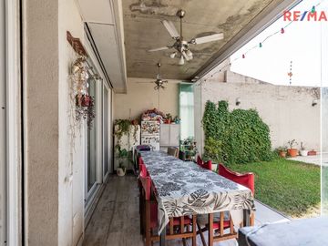 VENTA CASA 5 AMB CON PILETA VILLA DEL PARQUE