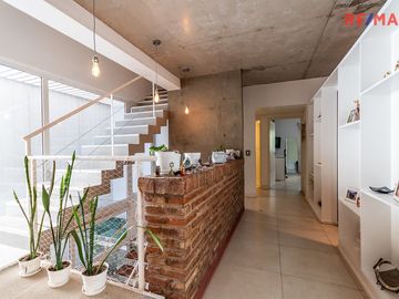 VENTA CASA 5 AMB CON PILETA VILLA DEL PARQUE