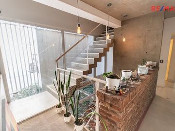 VENTA CASA 5 AMB CON PILETA VILLA DEL PARQUE