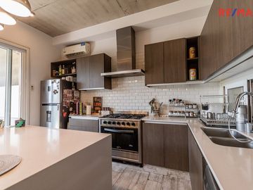 VENTA CASA 5 AMB CON PILETA VILLA DEL PARQUE