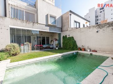 VENTA CASA 5 AMB CON PILETA VILLA DEL PARQUE