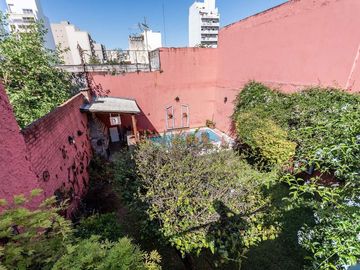 VENTA CASA 5 AMB CON PILETA EN FLORES