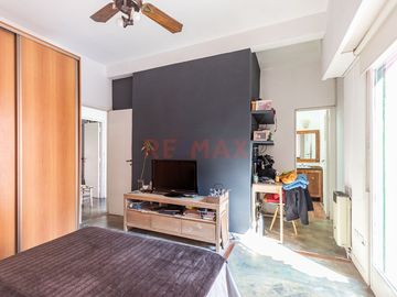 VENTA CASA 5 AMB CON PILETA EN FLORES
