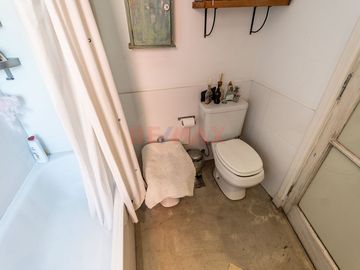 VENTA CASA 5 AMB CON PILETA EN FLORES