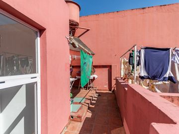 VENTA CASA 5 AMB CON PILETA EN FLORES