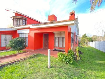 Venta Casa y 2 Departamentos en block, Chapadmalal