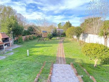 Venta Casa y 2 Departamentos en block, Chapadmalal