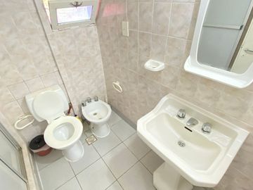 Venta Casa y 2 Departamentos en block, Chapadmalal